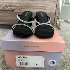 Mood-V Black Rhinestone Heels